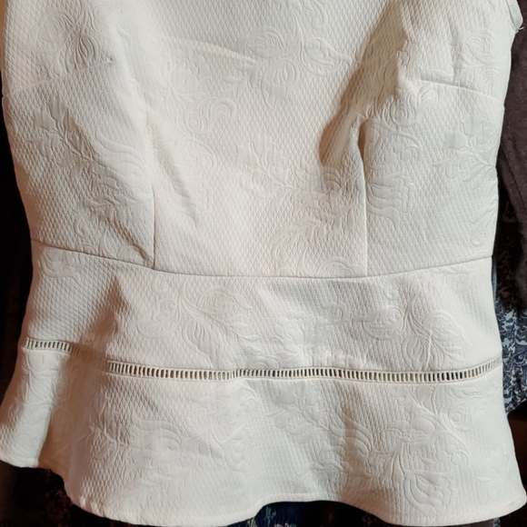 Blouse - Picture 2 of 3